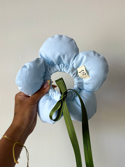 The Petal Puff - Forget Me Not